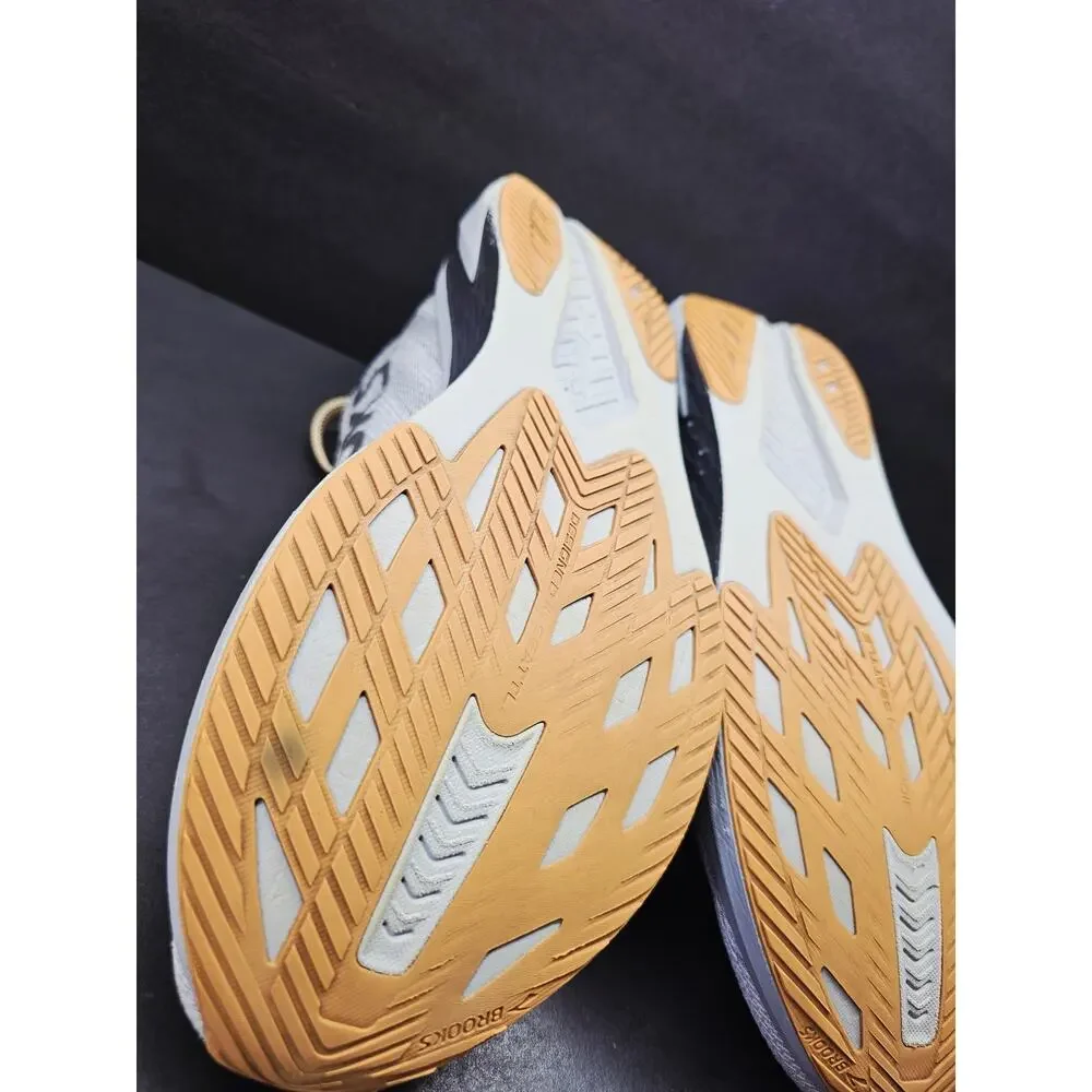 Brooks Men's Light Gray and Cream Running Sneakers